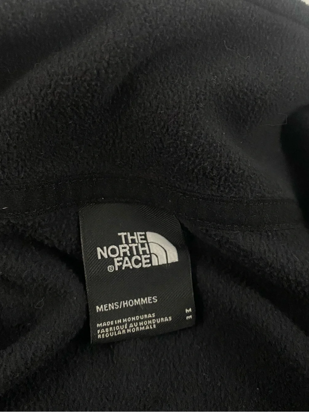 The North Face Men’s Fleece Men’s Medium Black & Red